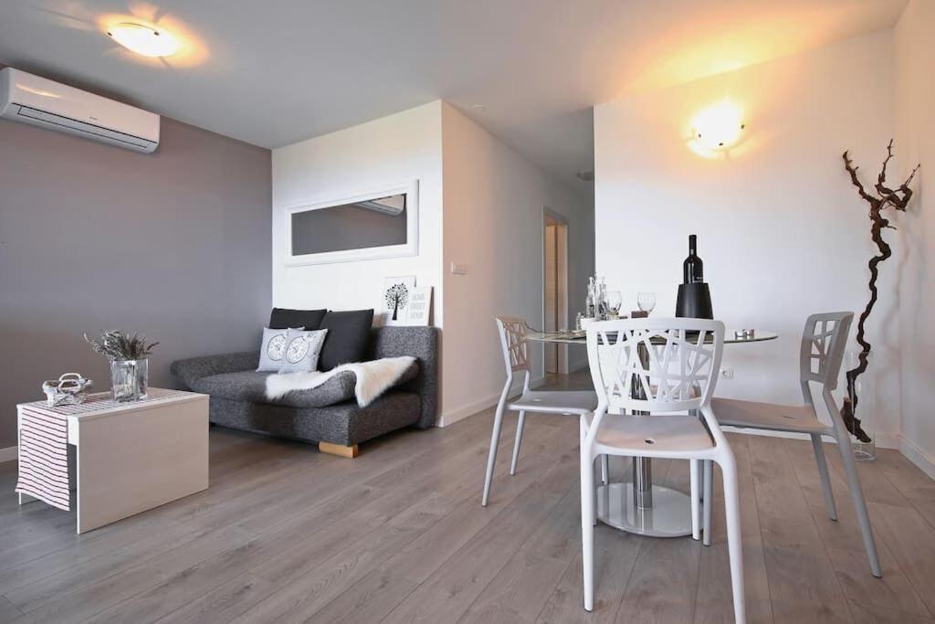Apartment Kokolo Drage Exterior photo