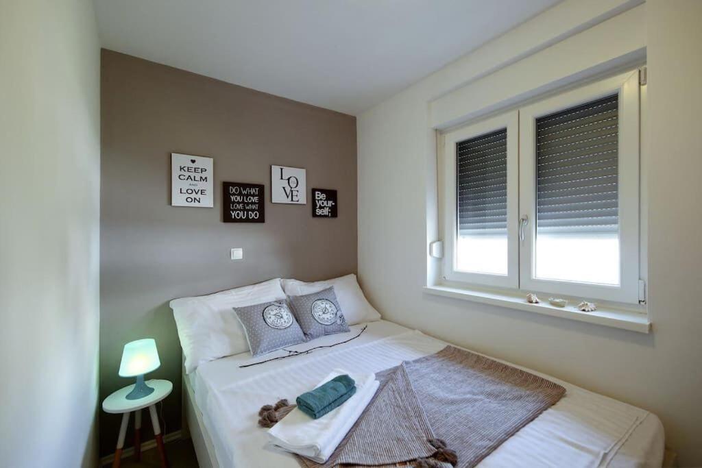 Apartment Kokolo Drage Exterior photo