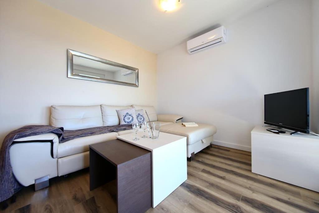 Apartment Kokolo Drage Exterior photo